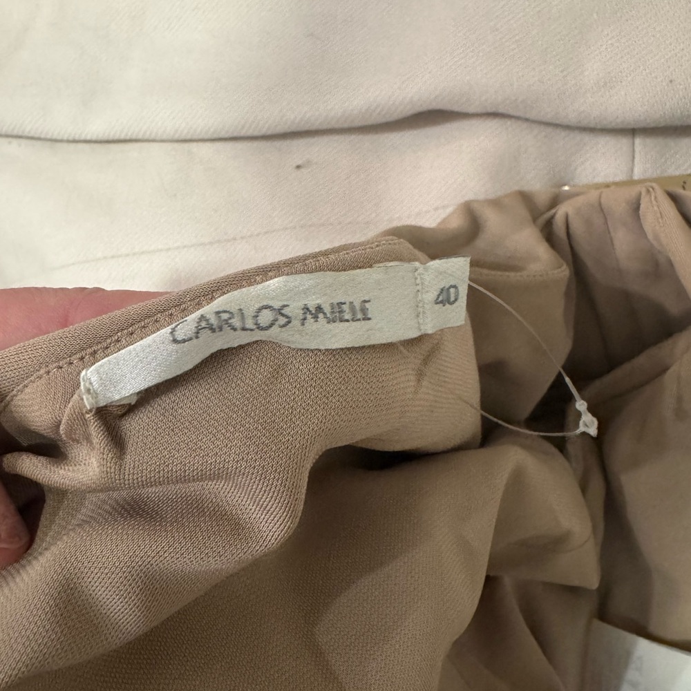 ASO SERENA VAN DER WOODSEN One-Shoulder Beige Dress - Picture 12 of 12